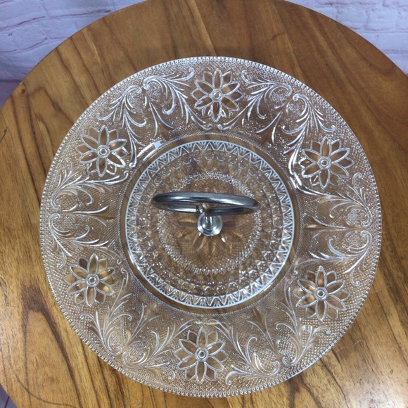 Vintage Indiana Glass Clear Sandwich Tidbit Tray with Metal Handle - Picture 6 of 9